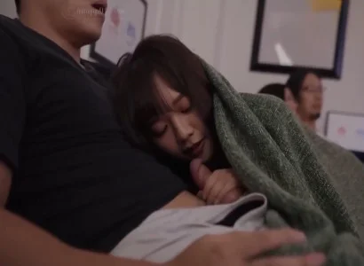 Cô em họ đáng yêu vụng trộm